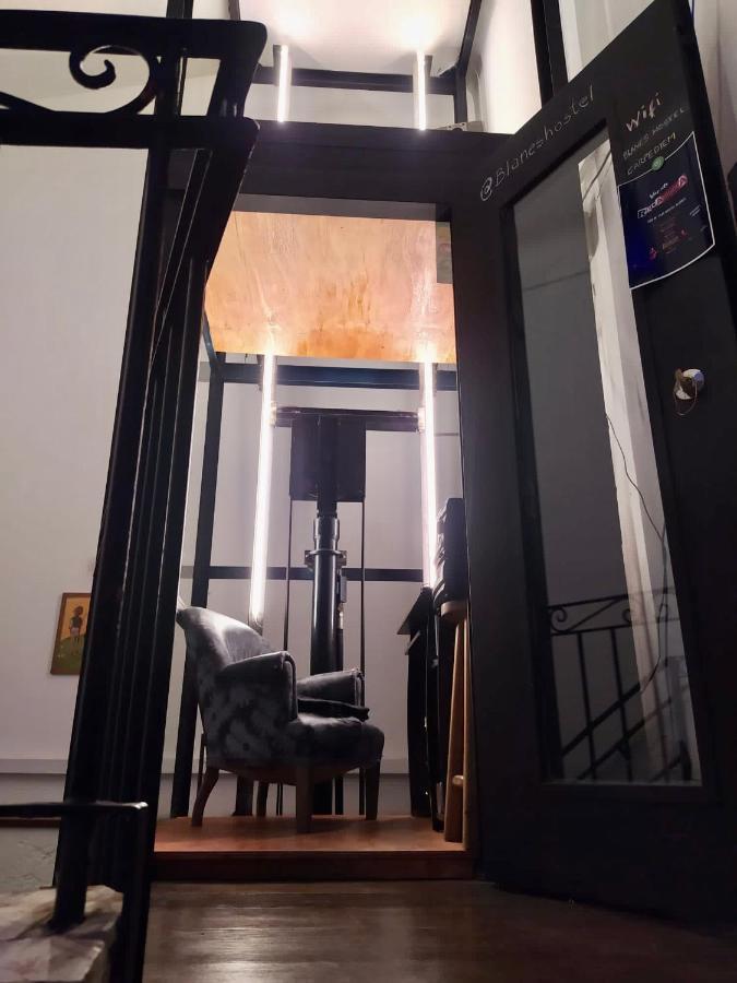Blanes Hostel Montevideo Zewnętrze zdjęcie