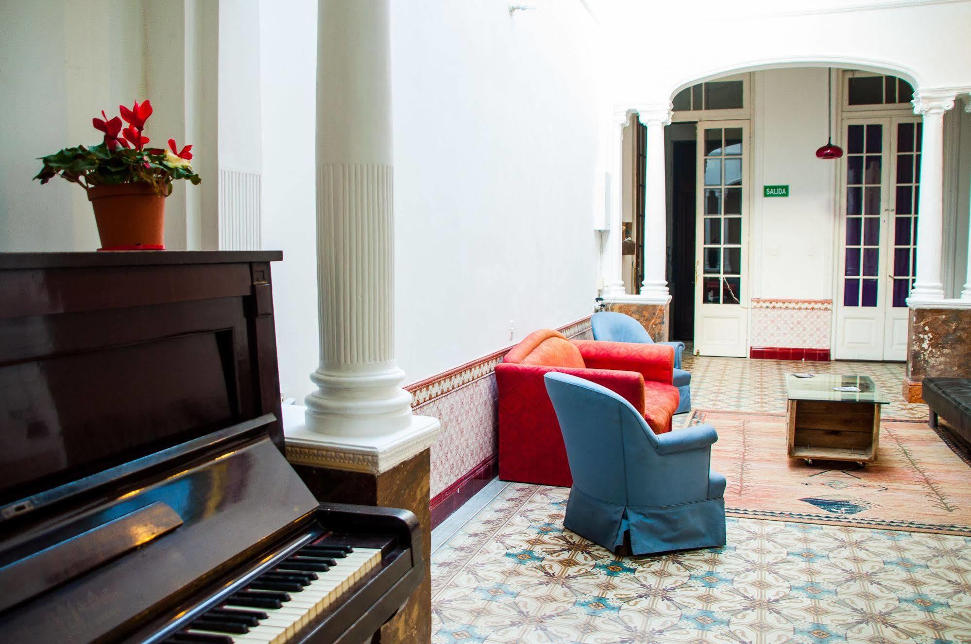 Blanes Hostel Montevideo Zewnętrze zdjęcie