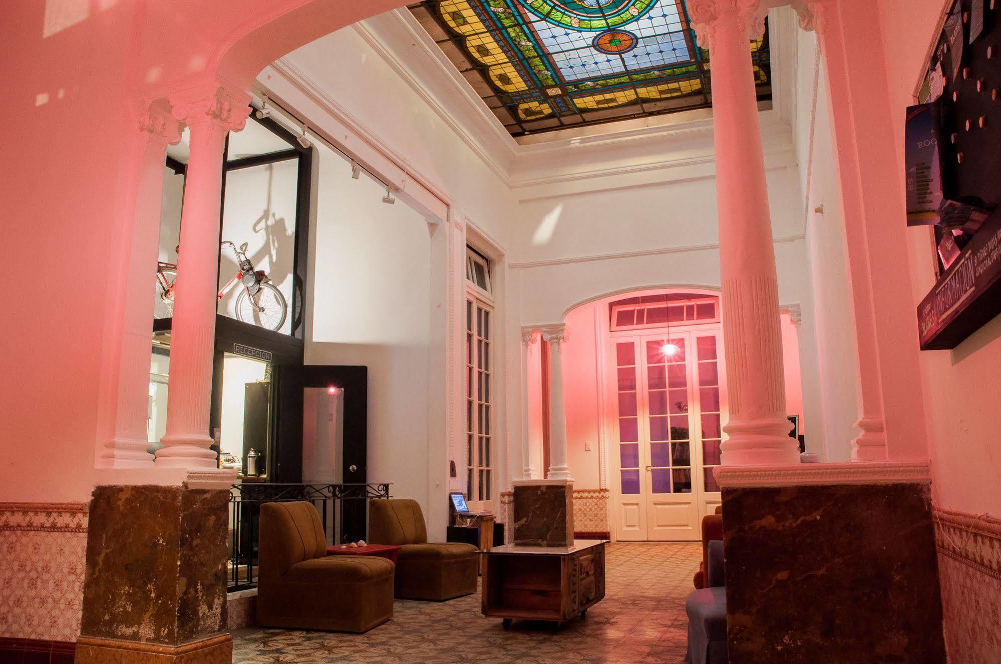Blanes Hostel Montevideo Zewnętrze zdjęcie
