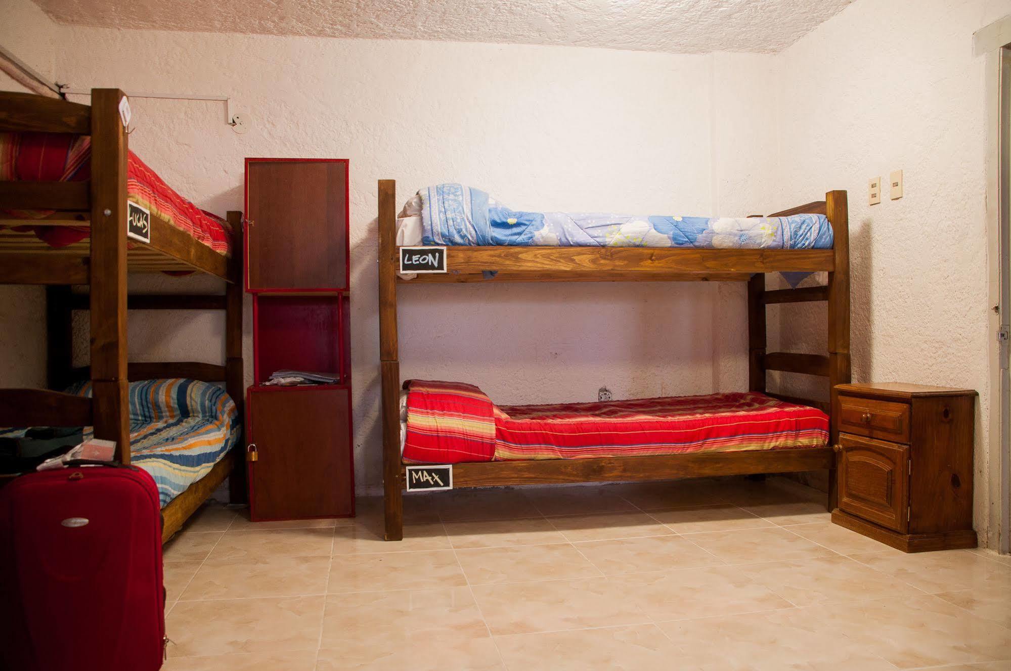 Blanes Hostel Montevideo Zewnętrze zdjęcie